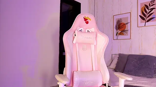 Snapshot of Ayleen_Dunkan chatting on September 2025 12:07:02 PM Ayleen Dunkan online show from September 2025 12:07:02 PM