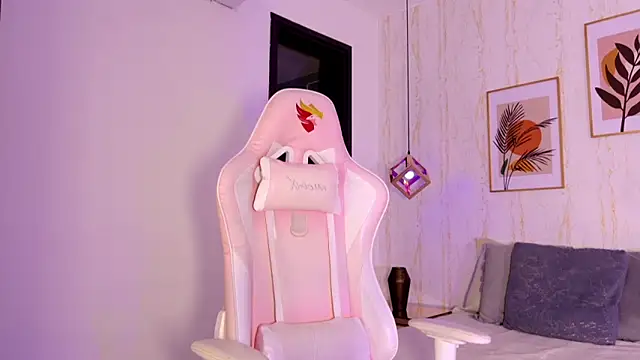 Snapshot of Ayleen_Dunkan chatting on September 2025 12:09:02 PM Ayleen Dunkan online show from September 2025 12:09:02 PM