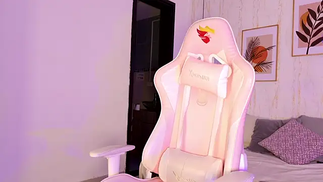 Snapshot of Ayleen_Dunkan chatting on October 2025 12:33:01 PM Ayleen Dunkan online show from October 2025 12:33:01 PM