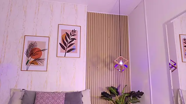 Snapshot of Ayleen_Dunkan chatting on October 2025 12:24:02 PM Ayleen Dunkan online show from October 2025 12:24:02 PM