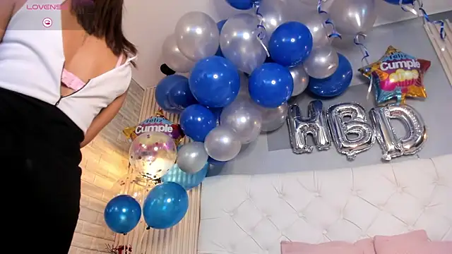 scarletbaker  online show from November 2025 11:34:02 AM