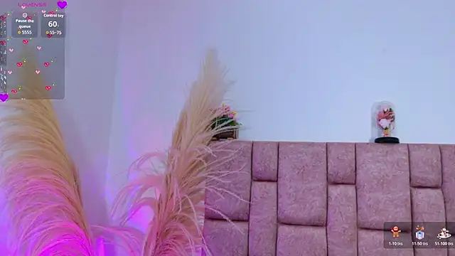 Snapshot of ScarlettLuxe chatting on December 2025 08:59:01 PM ScarlettLuxe online show from December 2025 08:59:01 PM