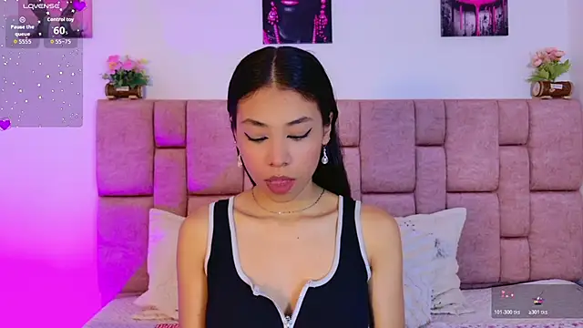 Snapshot of ScarlettLuxe chatting on January 2026 07:52:02 PM ScarlettLuxe online show from January 2026 07:52:02 PM