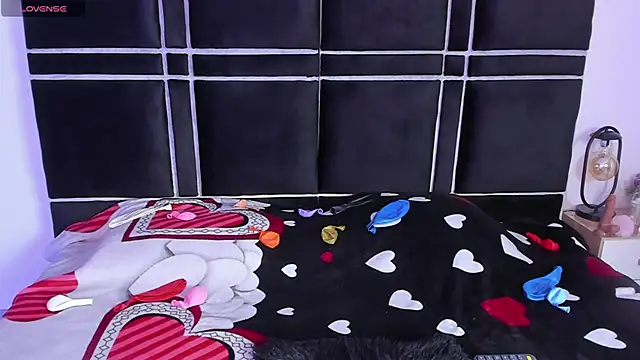 Zoe Vg online show from October 2025 07:01:02 PM