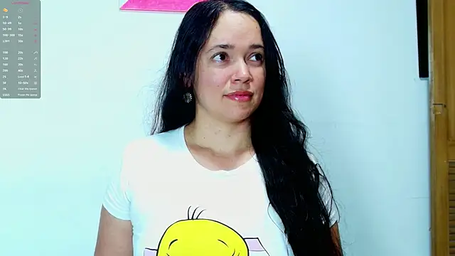 Snapshot of loreen_grey chatting on January 2026 08:10:02 PM loreen grey online show from January 2026 08:10:02 PM