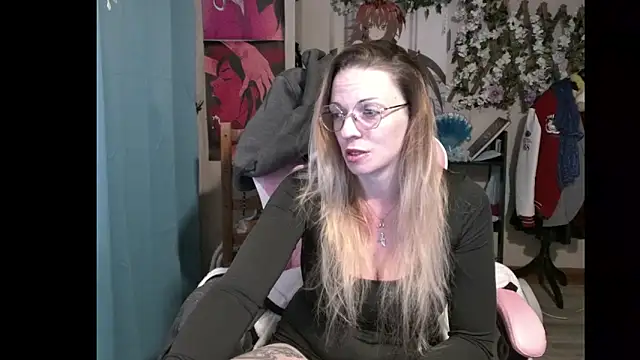 rubystrip online show from October 2025 08:09:02 PM