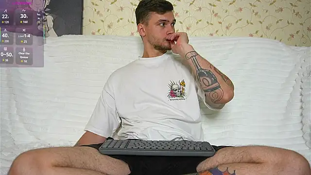 Snapshot of johnstoneisland chatting on June 2026 06:09:02 PM johnstoneisland online show from June 2026 06:09:02 PM