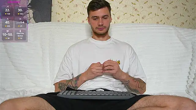 Snapshot of johnstoneisland chatting on July 2026 07:40:01 PM johnstoneisland online show from July 2026 07:40:01 PM