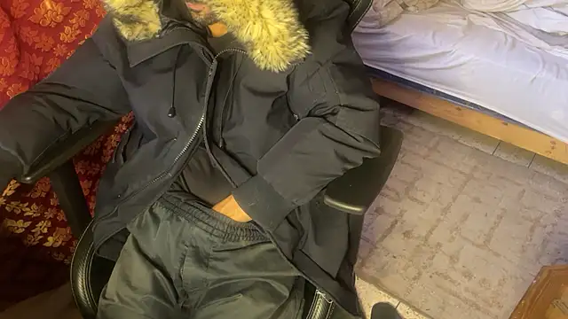 JUSTFORRICH online show from November 2025 11:43:02 AM