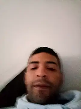 johan77esteban online show from February 2026 08:37:02 PM