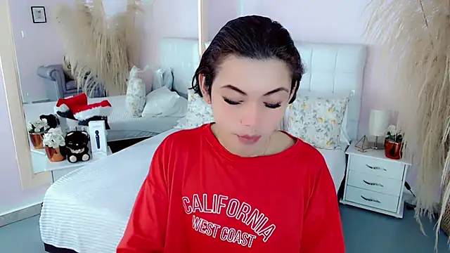 nathalialoes1 online show from December 2025 03:41:02 PM