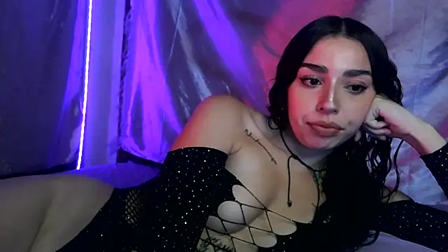 Snapshot of sweetbrunette22 chatting on February 2026 04:45:02 PM sweetbrunette22 online show from February 2026 04:45:02 PM