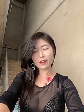 xtt1689999 online show from November 2025 03:49:01 AM