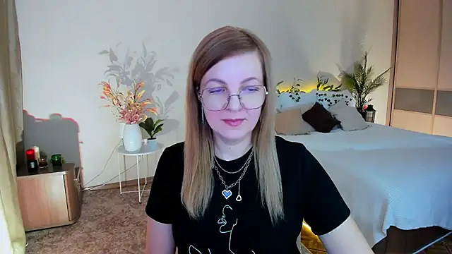 YourUniverser online show from November 2025 10:01:02 AM