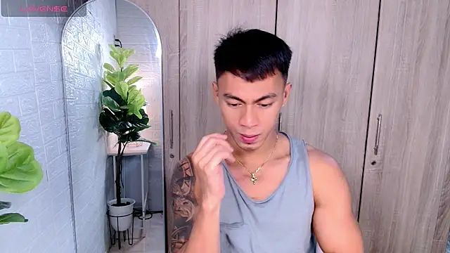 PinooyMilker online show from October 2025 10:10:02 AM