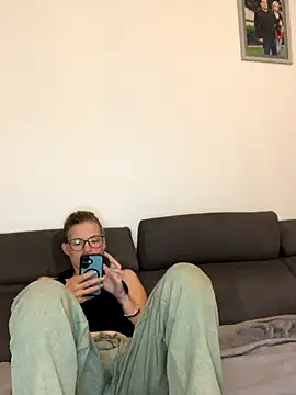 Snapshot of Lesamantssexy chatting on November 2025 01:35:02 PM Lesamantssexy online show from November 2025 01:35:02 PM