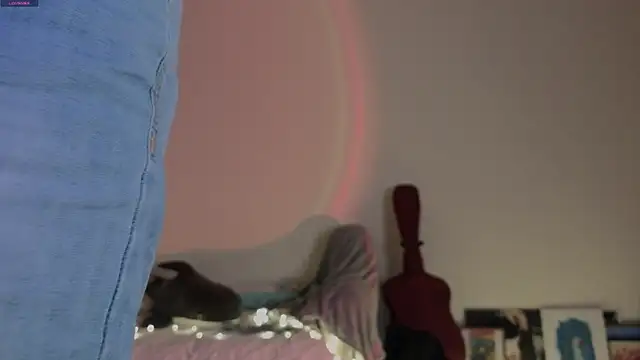 Pixxxis online show from December 2025 04:07:01 AM