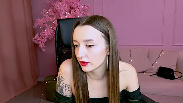 Snapshot of AliceLids chatting on September 2025 01:12:02 PM AliceLids online show from September 2025 01:12:02 PM