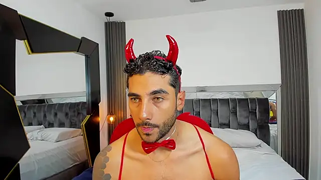 MARC THOMPSON  online show from November 2025 12:56:01 AM