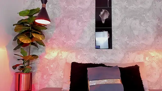 aitana baker  online show from September 2025 05:09:01 AM