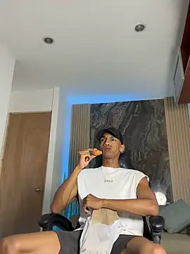 JulienSaint online show from September 2025 12:16:02 PM