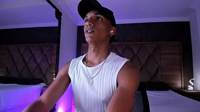 JulienSaint online show from March 2026 10:48:01 AM