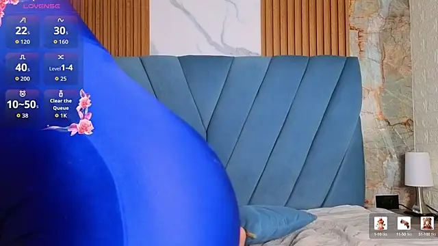 nathalia koch  online show from December 2025 08:38:02 PM