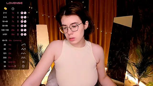 BellaCaress online show from December 2025 02:17:02 AM