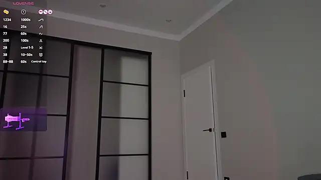 lunajii online show from October 2025 01:59:01 AM