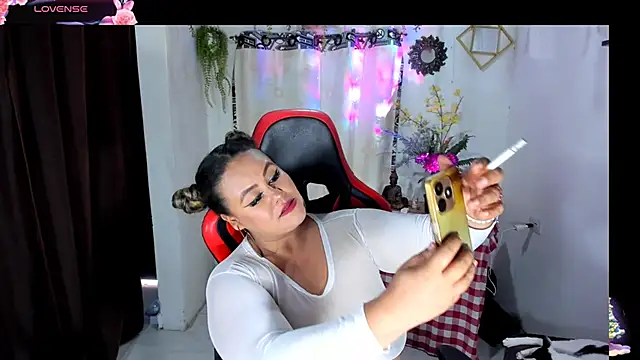 Snapshot of brent_rossy chatting on December 2024 05:44:01 PM brent rossy online show from December 2024 05:44:01 PM