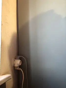 CutieMarine online show from November 2025 12:49:02 PM