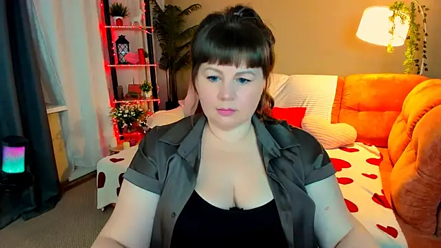 CrystaalStaar online show from April 2026 06:42:01 PM