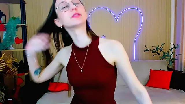 YourLovellyStory online show from June 2026 12:33:01 PM