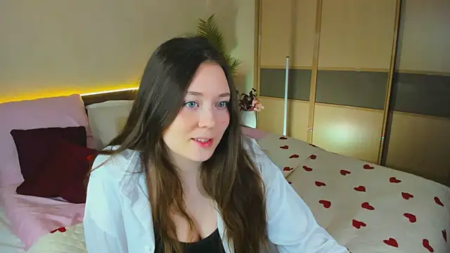 AlluringLookk online show from March 2026 05:43:01 PM