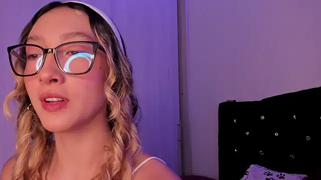 LauMiller online show from October 2025 12:10:02 AM