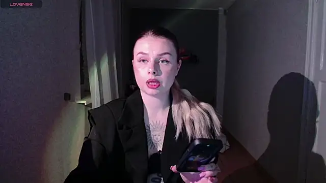 AngelicaHollywood online show from June 2026 08:01:01 PM