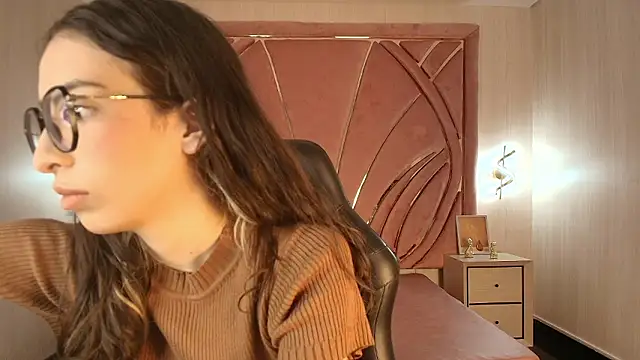 Emilia Bons online show from January 2026 02:10:01 PM