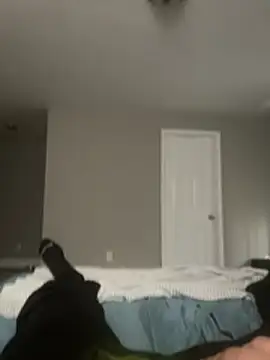 Snapshot of GLOGLOGLOOOO chatting on April 2026 12:41:02 PM GLOGLOGLOOOO online show from April 2026 12:41:02 PM