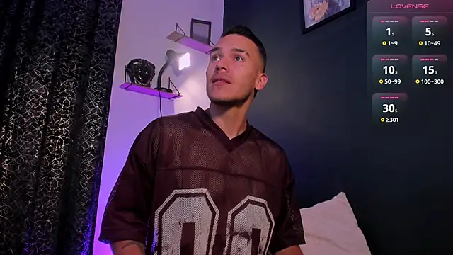 Snapshot of MarkSantozz chatting on February 2026 08:40:01 PM MarkSantozz online show from February 2026 08:40:01 PM