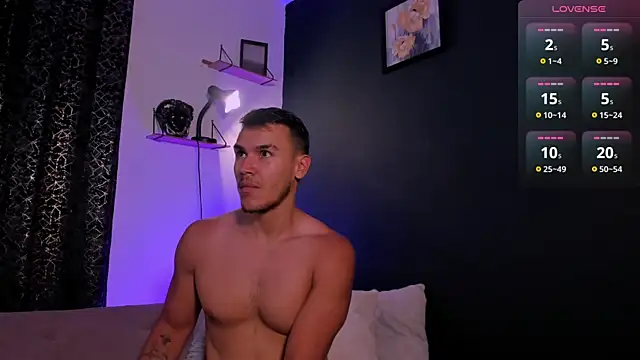 MarkSantozz online show from April 2026 09:15:02 PM