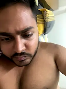 Snapshot of blrguychub chatting on September 2025 08:12:02 PM blrguychub online show from September 2025 08:12:02 PM