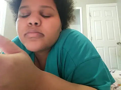 Snapshot of chocolate_bella chatting on January 2026 05:27:02 PM chocolate bella online show from January 2026 05:27:02 PM