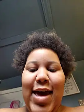 Snapshot of chocolate_bella chatting on January 2026 03:48:02 PM chocolate bella online show from January 2026 03:48:02 PM