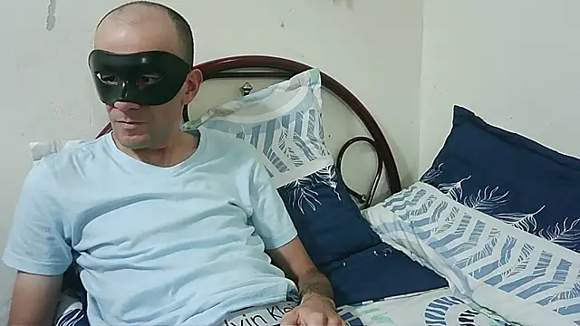 coplehot27 online show from November 2025 03:46:01 PM