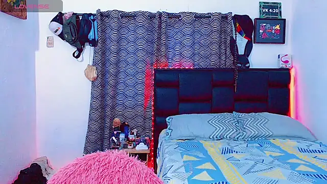 Azley sweet online show from November 2025 04:28:02 PM