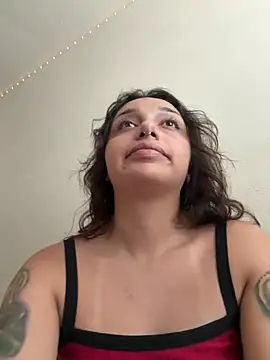 CharmingMaddie online show from July 2026 06:32:01 PM
