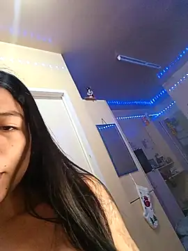 Snapshot of yumi_yum chatting on April 2026 03:25:02 PM yumi yum online show from April 2026 03:25:02 PM
