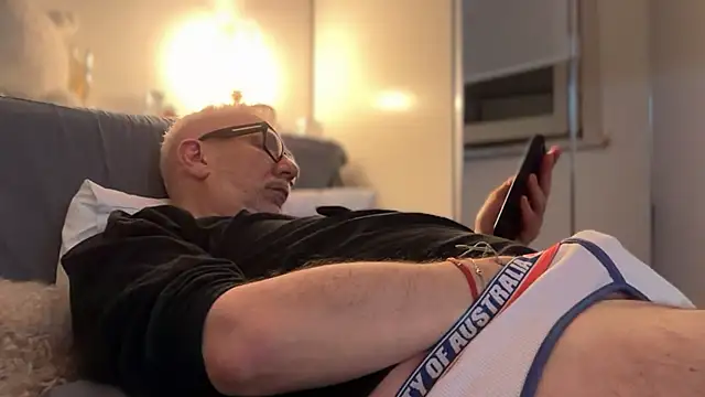 Snapshot of Eatnycum chatting on March 2026 09:09:02 PM Eatnycum online show from March 2026 09:09:02 PM