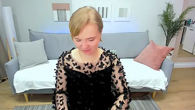 BellaSmitty online show from April 2026 09:15:01 AM