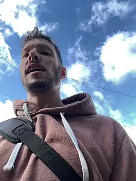 charl-5 online show from October 2025 01:11:01 PM